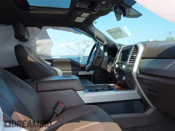 ✅ 2017 Ford F-250 Lariat • VIN: 1FT7W2BT6HEC75421 • Lot: 43154108. Wystawiony na IAAI z przebiegiem 103 683 mil. Bezpłatny archiwum sprzedaży aukcyjnych z USA i szczegółowy raport historii pojazdu na DreamBid. Zdjęcie 5.