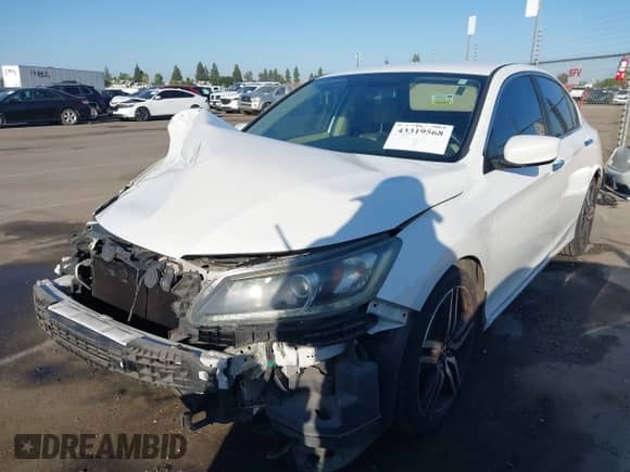 2014 Honda Accord LX with VIN 1HGCR2F35EA082276, listed as a IAAI auction lot 43319568 with 182,956 mi miles and . Bid and sale history available at DreamBid. Image 2.