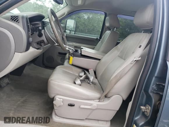 ✅ 2012 Chevrolet Silverado 1500 LT • VIN: 3GCUKSE21CG131066 • Lot: 68064695. Listed on Copart with 213,763 mi. Free auction sales archive from the USA and detailed vehicle history report at DreamBid. Image 7.