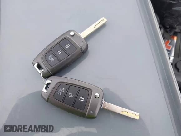 2021 Hyundai Venue SE z VIN KMHRB8A3XMU100531, wystawiony jako IAAI lot #41777510 z przebiegiem 34 557 mil mil oraz . Historia ofert i sprzedaży dostępna na DreamBid. Obrazek 11.