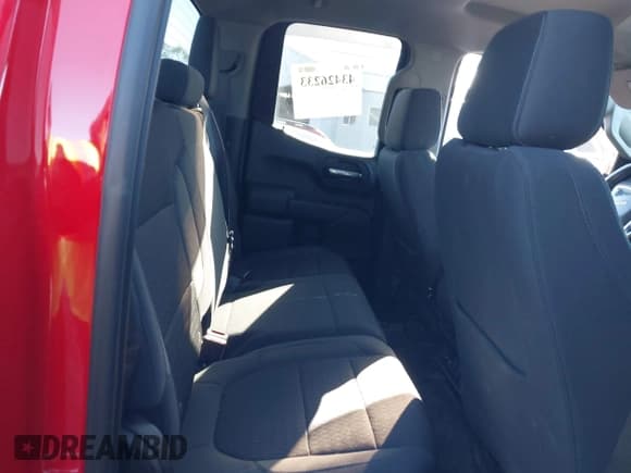 ✅ 2020 Chevrolet Silverado 1500 LT • VIN: 1GCVYDET5LZ263304 • Lot: 43426233. Wystawiony na IAAI z przebiegiem 88 554 mil. Bezpłatny archiwum sprzedaży aukcyjnych z USA i szczegółowy raport historii pojazdu na DreamBid. Zdjęcie 8.