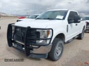 ✅ 2018 Ford F-250 XL • VIN: 1FT7X2B6XJEB92345 • Lot: 43143359. Wystawiony na IAAI z przebiegiem 140 921 mil. Bezpłatny archiwum sprzedaży aukcyjnych z USA i szczegółowy raport historii pojazdu na DreamBid. Zdjęcie 2.