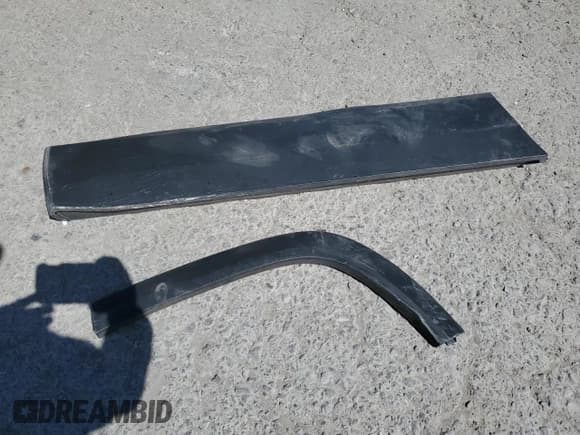 ✅ 2018 GMC Acadia SLT • VIN: 1GKKNMLA4JZ202962 • Lot: 52101595. Listed on Copart with 107,417 mi. Free auction sales archive from the USA and detailed vehicle history report at DreamBid. Image 15.