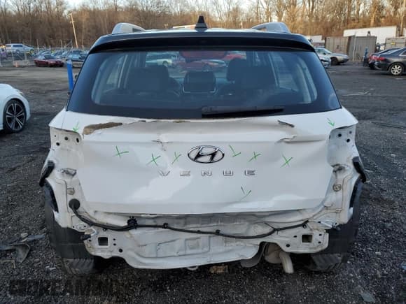✅ 2022 Hyundai Venue Limited • VIN: KMHRC8A36NU180604 • Lot: 84219934. Listed on Copart with 39,064 mi. Free auction sales archive from the USA and detailed vehicle history report at DreamBid. Image 6.
