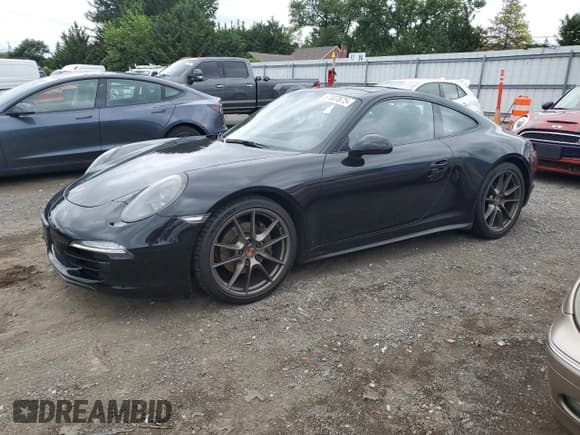 ✅ 2013 Porsche 911 Carrera • VIN: WP0AA2A95DS107890 • Лот: 67007675. Опубликован ранее на Copart с пробегом 104 715 миль. Бесплатный доступ к архиву аукционных продаж из США и подробный отчёт об истории автомобиля на DreamBid. Изображение 1.