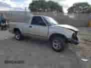 1998 Chevrolet S-10 with VIN 1GCCS1446WK252696, listed as a Copart auction lot 87238185 with 264,001 mi miles and Salvage title. Bid and sale history available at DreamBid. Image 4.