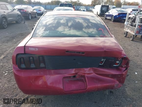 ✅ 2007 Ford Mustang Deluxe • VIN: 1ZVFT80N875333293 • Lot: 43703309. Listed on IAAI with 267,629 mi. Free auction sales archive from the USA and detailed vehicle history report at DreamBid. Image 16.