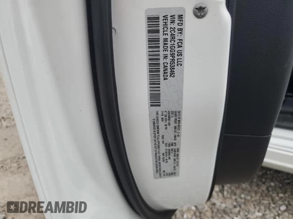 ✅ 2023 Chrysler Pacifica Limited • VIN: 2C4RC1GG9PR538462 • Lot: 63469915. Listed on Copart with 7,816 mi. Free auction sales archive from the USA and detailed vehicle history report at DreamBid. Image 13.