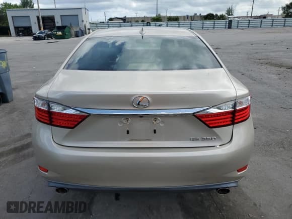 ✅ 2015 Lexus ES 330 • VIN: JTHBK1GG6F2207855 • Лот: 85396815. Опубликован ранее на Copart с пробегом 67 946 миль. Бесплатный доступ к архиву аукционных продаж из США и подробный отчёт об истории автомобиля на DreamBid. Изображение 6.