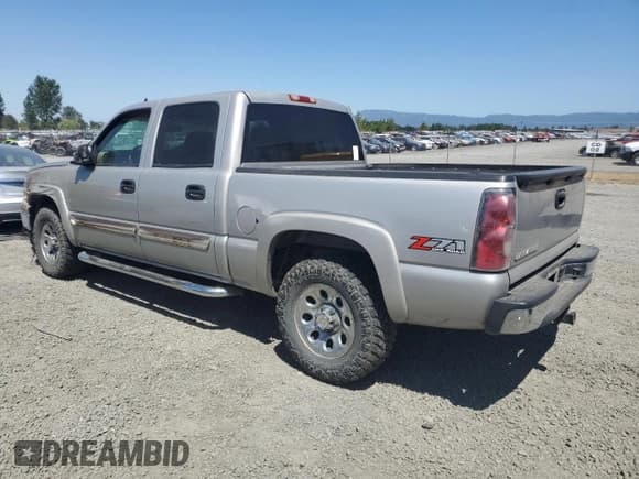 ✅ 2006 Chevrolet Silverado 1500 LT1 • VIN: 2GCEK13Z061354176 • Лот: 62139694. Опубликован ранее на Copart с пробегом 114 573 миль. Бесплатный доступ к архиву аукционных продаж из США и подробный отчёт об истории автомобиля на DreamBid. Изображение 2.