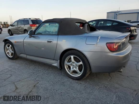 ✅ 2001 Honda S2000 • VIN: JHMAP114X1T006801 • Лот: 48923585. Опубликован ранее на Copart с пробегом 50 502 миль. Бесплатный доступ к архиву аукционных продаж из США и подробный отчёт об истории автомобиля на DreamBid. Изображение 2.