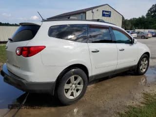 ✅ 2010 Chevrolet Traverse 2LT • VIN: 1GNLVGED6AS134575 • Lot: 74089544. Wystawiony na Copart z przebiegiem 137 781 mil. Bezpłatny archiwum sprzedaży aukcyjnych z USA i szczegółowy raport historii pojazdu na DreamBid. Zdjęcie 3.