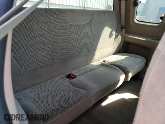 ✅ 1998 Ford F-150 XL • VIN: 1FTZX0764WKB07398 • Lot: 68892384. Wystawiony na Copart z przebiegiem 197 840 mil. Bezpłatny archiwum sprzedaży aukcyjnych z USA i szczegółowy raport historii pojazdu na DreamBid. Zdjęcie 10.