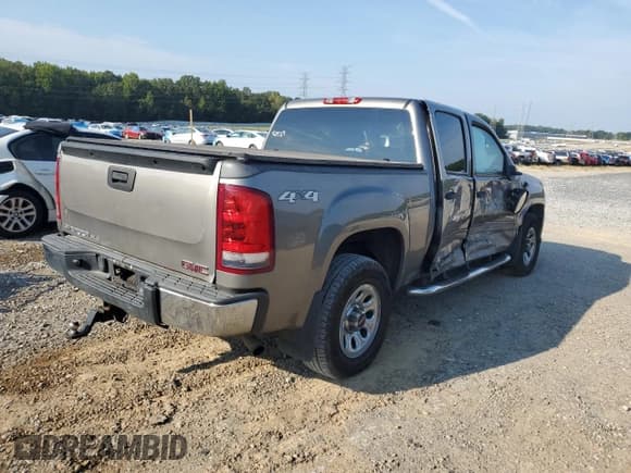 ✅ 2013 GMC Sierra 1500 SLE • VIN: 3GTP2VEA0DG120731 • Лот: 81667965. Опубликован ранее на Copart с пробегом 205 686 миль. Бесплатный доступ к архиву аукционных продаж из США и подробный отчёт об истории автомобиля на DreamBid. Изображение 3.