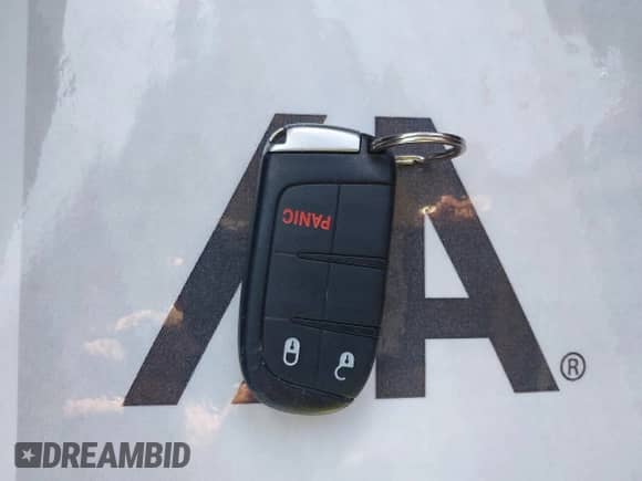 2015 Dodge Journey American Value z VIN 3C4PDCAB0FT540285, wystawiony jako IAAI lot #43610721 z przebiegiem 208 916 mil mil oraz . Historia ofert i sprzedaży dostępna na DreamBid. Obrazek 11.