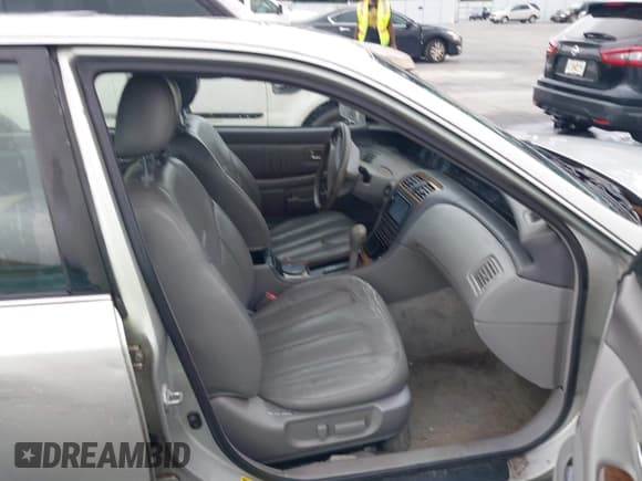 ✅ 2000 Toyota Avalon XL • VIN: 4T1BF28B2YU010120 • Lot: 43063854. Listed on IAAI with Not provided. Free auction sales archive from the USA and detailed vehicle history report at DreamBid. Image 5.