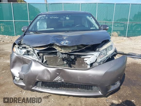 ✅ 2016 Toyota Sienna XLE • VIN: 5TDYK3DCXGS715250 • Лот: 43197066. Опубликован ранее на IAAI с пробегом 161 887 миль. Бесплатный доступ к архиву аукционных продаж из США и подробный отчёт об истории автомобиля на DreamBid. Изображение 12.