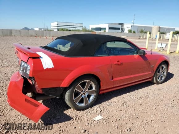 ✅ 2008 Ford Mustang GT Deluxe • VIN: 1ZVHT85H385126047 • Лот: 90358915. Опубликован ранее на Copart с пробегом 75 648 миль. Бесплатный доступ к архиву аукционных продаж из США и подробный отчёт об истории автомобиля на DreamBid. Изображение 3.