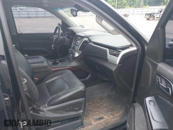 ✅ 2015 GMC Yukon XL SLT • VIN: 1GKS1HKC7FR645636 • Lot: 42093086. Wystawiony na IAAI z przebiegiem 206 189 mil. Bezpłatny archiwum sprzedaży aukcyjnych z USA i szczegółowy raport historii pojazdu na DreamBid. Zdjęcie 5.