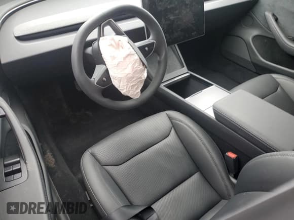 ✅ 2024 Tesla Model 3 Long Range • VIN: 5YJ3E1EB9RF829677 • Lot: 82324355. Wystawiony na Copart z przebiegiem 9 477 mil. Bezpłatny archiwum sprzedaży aukcyjnych z USA i szczegółowy raport historii pojazdu na DreamBid. Zdjęcie 8.