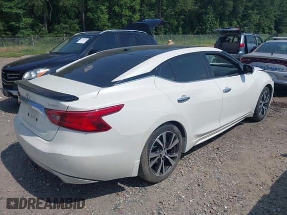 ✅ 2017 Nissan Maxima S • VIN: 1N4AA6APXHC371182 • Lot: 42596000. Listed on IAAI with 159,710 mi. Free auction sales archive from the USA and detailed vehicle history report at DreamBid. Image 4.