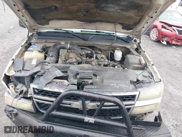 ✅ 2006 Chevrolet Silverado 2500HD LT1 • VIN: 1GCHK23D16F156660 • Lot: 41497692. Listed on IAAI with 287,502 mi. Free auction sales archive from the USA and detailed vehicle history report at DreamBid. Image 10.