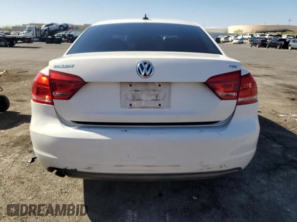 ✅ 2014 Volkswagen Passat Wolfsburg Edition • VIN: 1VWAT7A33EC113778 • Lot: 51877035. Listed on Copart with 166,720 mi. Free auction sales archive from the USA and detailed vehicle history report at DreamBid. Image 6.