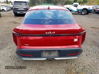 ✅ 2025 Kia K4 LXS • VIN: 3KPFT4DE1SE075430 • Lot: 95795455. Wystawiony na Copart z przebiegiem 17 907 mil. Bezpłatny archiwum sprzedaży aukcyjnych z USA i szczegółowy raport historii pojazdu na DreamBid. Zdjęcie 6.