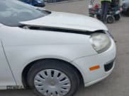 ✅ 2005 Volkswagen Jetta • VIN: 3VWRT71K55M629939 • Лот: 42505402. Опубликован ранее на IAAI с пробегом 235 779 миль. Бесплатный доступ к архиву аукционных продаж из США и подробный отчёт об истории автомобиля на DreamBid. Изображение 6.