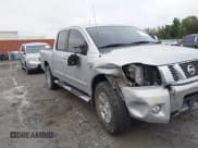 ✅ 2012 Nissan Titan SL • VIN: 1N6BA0EC0CN302398 • Lot: 43422868. Wystawiony na IAAI z przebiegiem 201 148 mil. Bezpłatny archiwum sprzedaży aukcyjnych z USA i szczegółowy raport historii pojazdu na DreamBid. Zdjęcie 6.