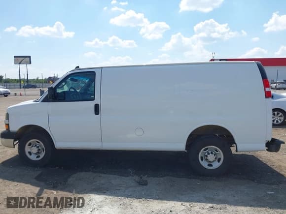 ✅ 2021 Chevrolet Express Cargo • VIN: 1GCWGAFP8M1190582 • Lot: 42826973. Listed on IAAI with 125,994 mi. Free auction sales archive from the USA and detailed vehicle history report at DreamBid. Image 14.
