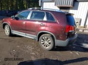 ✅ 2011 Kia Sorento EX • VIN: 5XYKU4A20BG179268 • Лот: 43589865. Опубликован ранее на IAAI с пробегом 117 059 миль. Бесплатный доступ к архиву аукционных продаж из США и подробный отчёт об истории автомобиля на DreamBid. Изображение 3.
