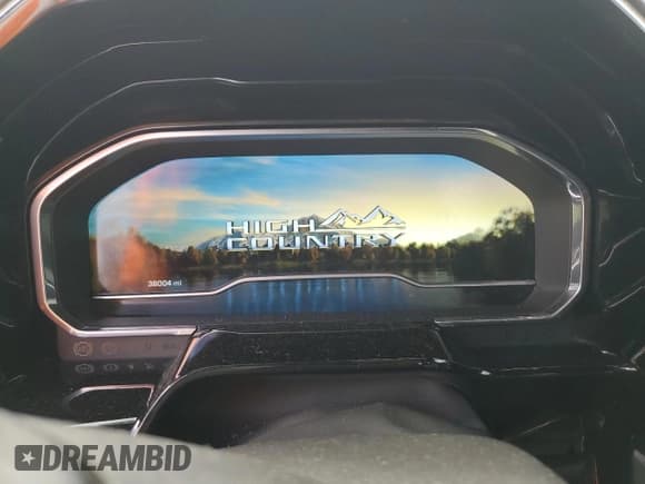 ✅ 2022 Chevrolet Silverado 1500 High Country • VIN: 3GCPAFED2NG526157 • Лот: 47562835. Опубликован ранее на Copart с пробегом 38 004 миль. Бесплатный доступ к архиву аукционных продаж из США и подробный отчёт об истории автомобиля на DreamBid. Изображение 9.