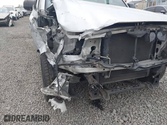 ✅ 2007 Toyota Tacoma • VIN: 5TETX22N27Z423833 • Lot: 43530015. Wystawiony na IAAI z przebiegiem 183 289 mil. Bezpłatny archiwum sprzedaży aukcyjnych z USA i szczegółowy raport historii pojazdu na DreamBid. Zdjęcie 19.