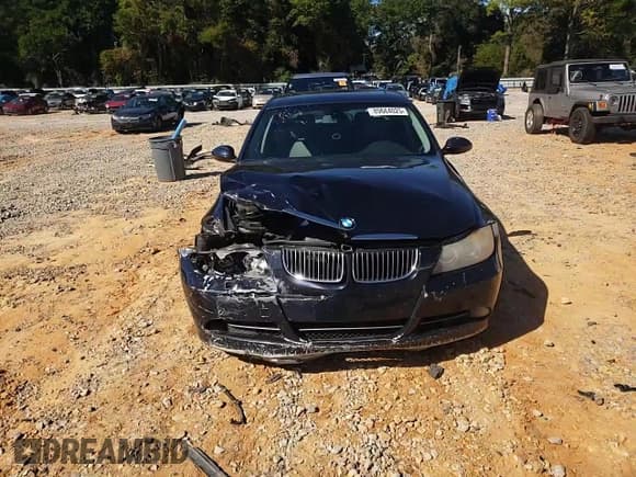 ✅ 2006 BMW 3 Series 330i • VIN: WBAVB33516KS32206 • Lot: 89664025. Listed on Copart with 192,344 mi. Free auction sales archive from the USA and detailed vehicle history report at DreamBid. Image 13.