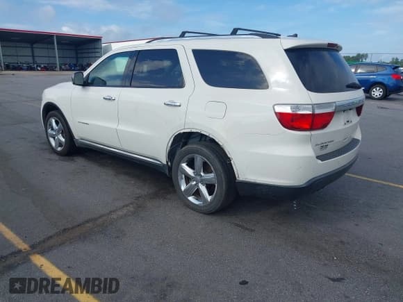 ✅ 2011 Dodge Durango Citadel • VIN: 1D4RD5GG1BC716924 • Lot: 42719129. Wystawiony na IAAI z przebiegiem 225 179 mil. Bezpłatny archiwum sprzedaży aukcyjnych z USA i szczegółowy raport historii pojazdu na DreamBid. Zdjęcie 3.