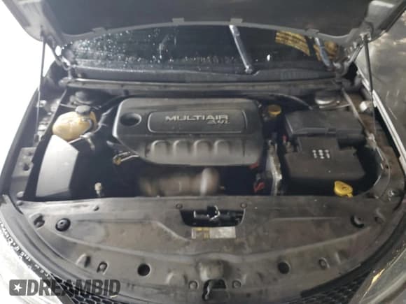 ✅ 2015 Chrysler 200 Limited • VIN: 1C3CCCAB6FN657276 • Lot: 91730175. Listed on Copart with 291,079 mi. Free auction sales archive from the USA and detailed vehicle history report at DreamBid. Image 11.