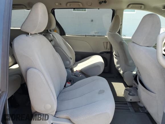 ✅ 2012 Toyota Sienna LE AAS • VIN: 5TDKK3DC3CS278059 • Lot: 54014115. Listed on Copart with 77,656 mi. Free auction sales archive from the USA and detailed vehicle history report at DreamBid. Image 11.