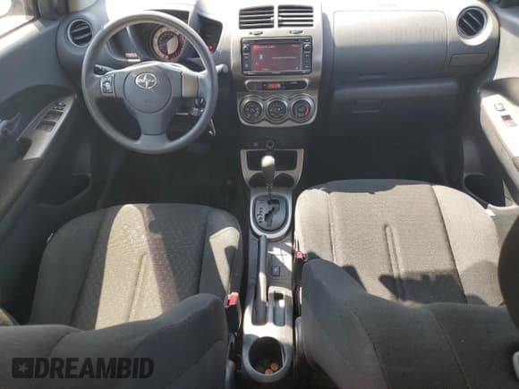 ✅ 2014 Scion xD • VIN: JTKKUPB40E1042118 • Lot: 84006855. Listed on Copart with 101,582 mi. Free auction sales archive from the USA and detailed vehicle history report at DreamBid. Image 8.