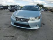 ✅ 2013 Lexus ES 300h • VIN: JTHBW1GGXD2018174 • Lot: 91068885. Wystawiony na Copart z przebiegiem 85 112 mil. Bezpłatny archiwum sprzedaży aukcyjnych z USA i szczegółowy raport historii pojazdu na DreamBid. Zdjęcie 13.