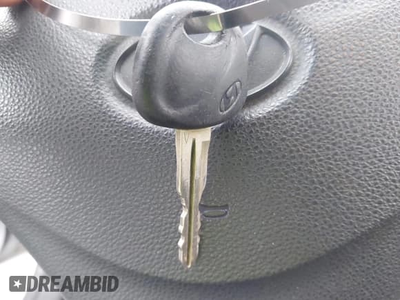 ✅ 2010 Hyundai Accent GS • VIN: KMHCM3AC4AU169231 • Lot: 43602923. Listed on IAAI with 90,627 mi. Free auction sales archive from the USA and detailed vehicle history report at DreamBid. Image 11.