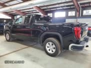 ✅ 2021 GMC Sierra 1500 • VIN: 1GTR9AEK2MZ139299 • Лот: 85844264. Опубликован ранее на Copart с пробегом 117 438 миль. Бесплатный доступ к архиву аукционных продаж из США и подробный отчёт об истории автомобиля на DreamBid. Изображение 2.