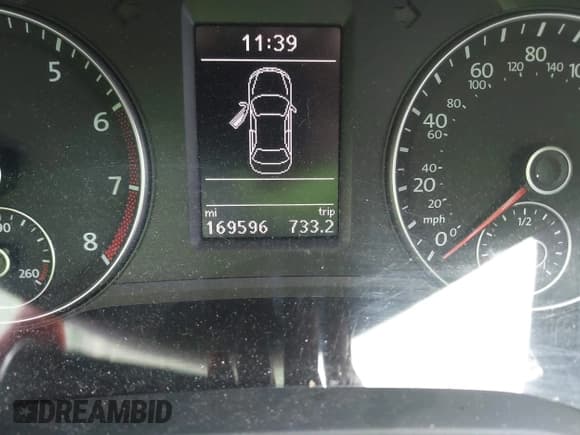 ✅ 2013 Volkswagen Passat SE • VIN: 1VWBP7A31DC017929 • Лот: 42174320. Опубликован ранее на IAAI с пробегом 169 596 миль. Бесплатный доступ к архиву аукционных продаж из США и подробный отчёт об истории автомобиля на DreamBid. Изображение 15.