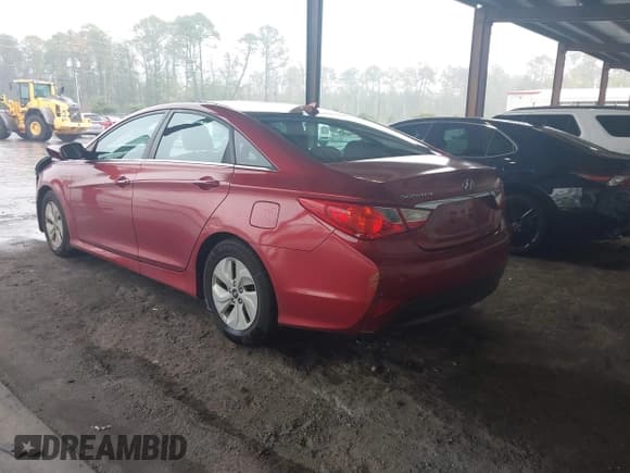 ✅ 2014 Hyundai Sonata GLS • VIN: 5NPEB4AC4EH817773 • Лот: 43395525. Опубликован ранее на IAAI с пробегом 124 881 миль. Бесплатный доступ к архиву аукционных продаж из США и подробный отчёт об истории автомобиля на DreamBid. Изображение 3.