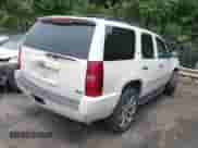 2011 Chevrolet Tahoe LTZ с VIN 1GNSKCE00BR132906, выставлен на аукционе IAAI как лот 42409323 с пробегом 201 558 миль миль и . История ставок и продаж доступна на DreamBid. Изображение 4.