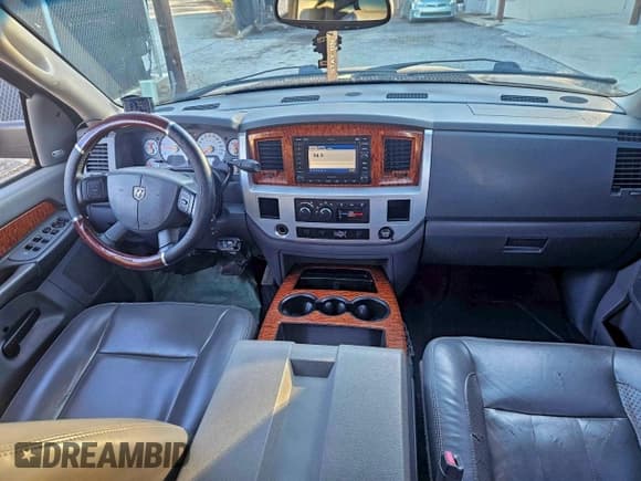 ✅ 2007 Dodge 3500 SLT • VIN: 3D7ML48A97G792058 • Lot: 96581395. Wystawiony na Copart z przebiegiem 321 160 mil. Bezpłatny archiwum sprzedaży aukcyjnych z USA i szczegółowy raport historii pojazdu na DreamBid. Zdjęcie 9.