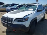 ✅ 2019 Jeep Cherokee Trailhawk • VIN: 1C4PJMBX8KD258582 • Lot: 42308953. Listed on IAAI with 138,918 mi. Free auction sales archive from the USA and detailed vehicle history report at DreamBid. Image 2.