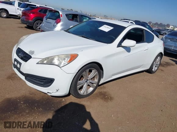 ✅ 2012 Hyundai Genesis Coupe 2.0T • VIN: KMHHT6KD4CU067884 • Lot: 41659834. Wystawiony na IAAI z przebiegiem 139 126 mil. Bezpłatny archiwum sprzedaży aukcyjnych z USA i szczegółowy raport historii pojazdu na DreamBid. Zdjęcie 2.