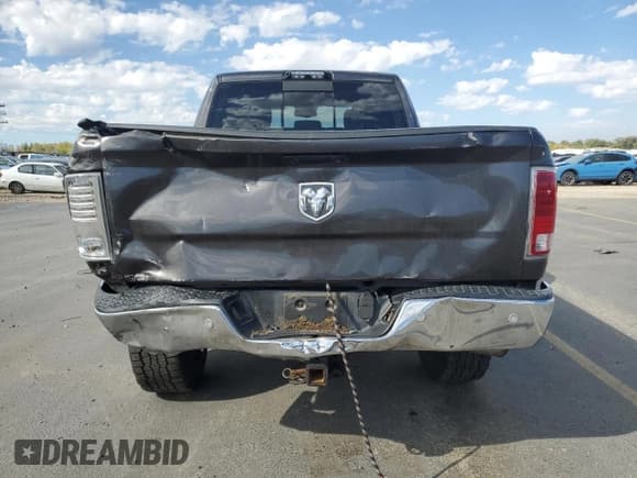 ✅ 2017 Ram 2500 Laramie • VIN: 3C6UR5FL7HG720142 • Lot: 85844065. Wystawiony na Copart z przebiegiem 130 863 mil. Bezpłatny archiwum sprzedaży aukcyjnych z USA i szczegółowy raport historii pojazdu na DreamBid. Zdjęcie 6.