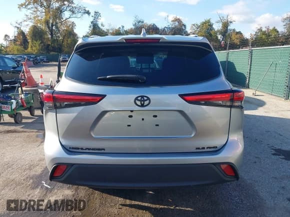 ✅ 2022 Toyota Highlander XLE • VIN: 5TDGZRBH9NS219345 • Лот: 43576999. Опубликован ранее на IAAI с пробегом 44 731 миль. Бесплатный доступ к архиву аукционных продаж из США и подробный отчёт об истории автомобиля на DreamBid. Изображение 16.